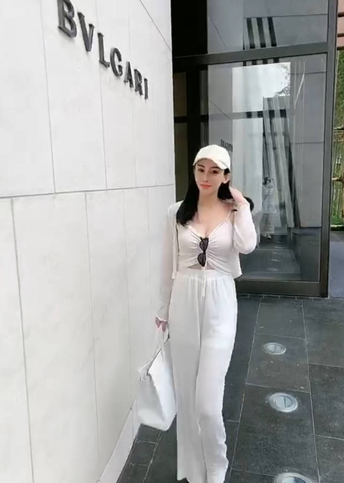 迪拜留学生上门