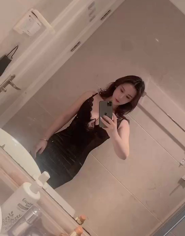 新加坡商务模特微信