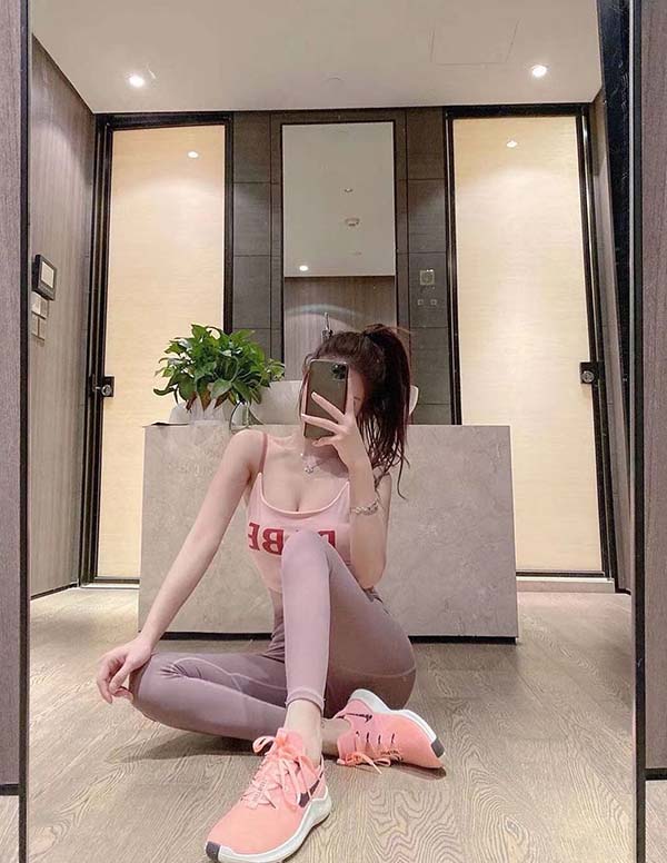 迪拜留学生上门