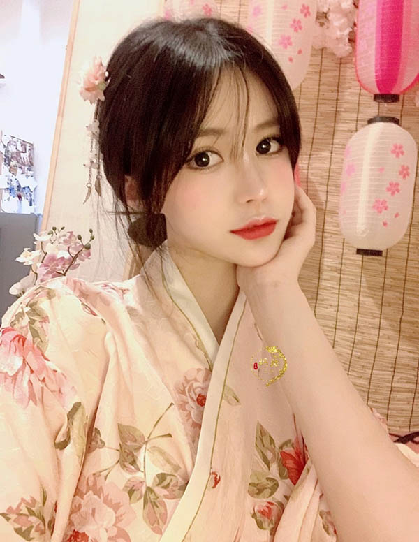 温哥华模特预约微信